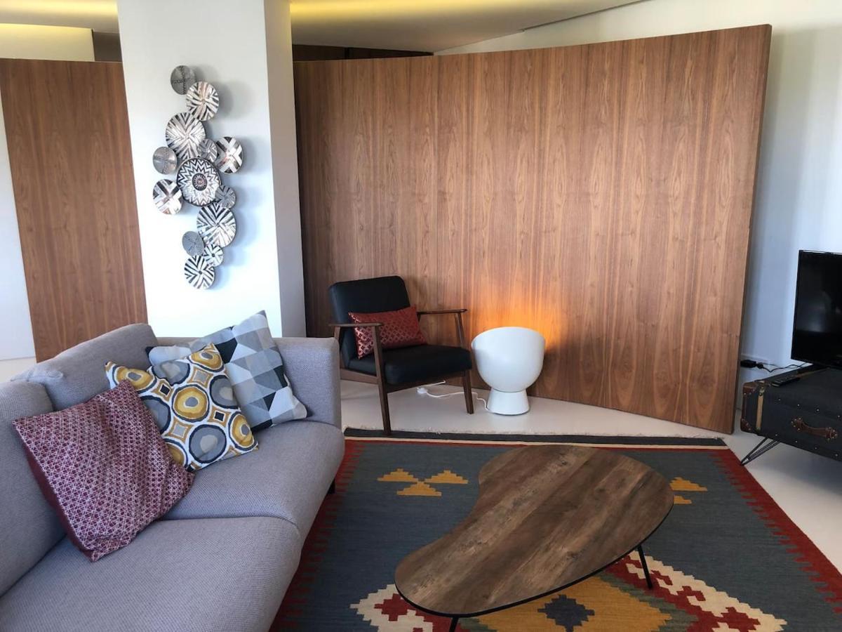 Apartment Architectural Poetry In An Unique 3bdrs View Flat Lissabon